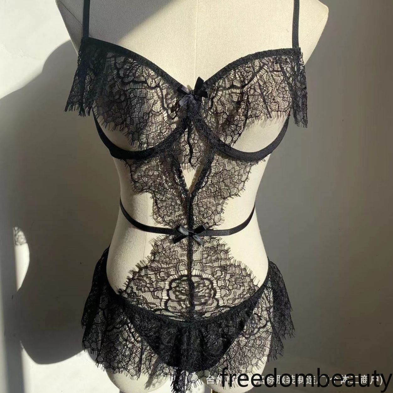 FreedomBeauty | 3007 One-piece Pajama with Steel Rim