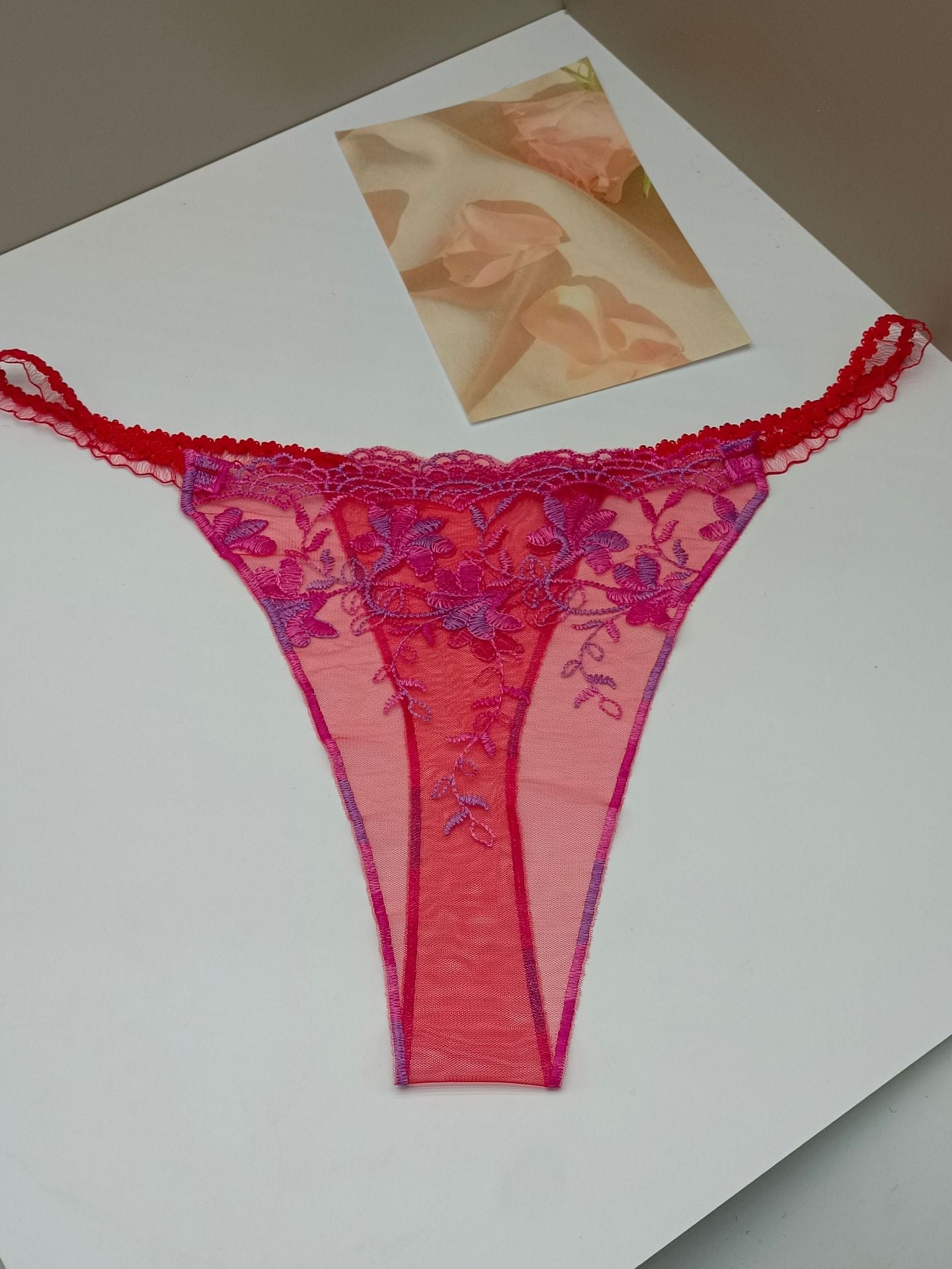 FREEDOMBEAUTY | New pattern embroidery three-color mesh color matching sexy perspective light women's crotchless lace T-pants