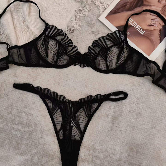 FREEDOMBEAUTY | French underwear foreign trade sexy transparent lace embroidery big chest shows small gathering bra cross-border trousers bra set