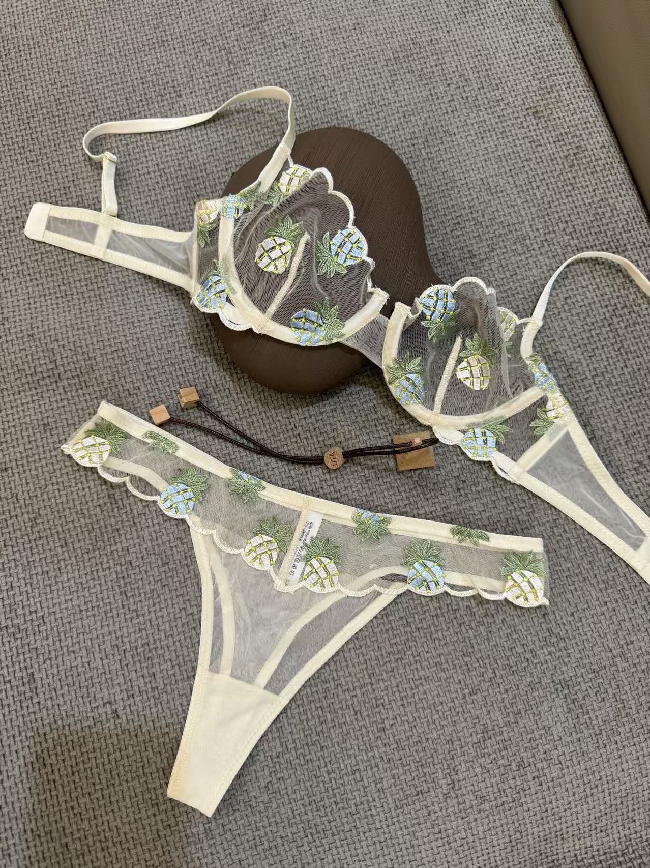 Freedombeauty | Sexy Underwear Lace Mesh Fruit Embroidery Sexy Perspective Big Breasts Small Red Bra Set