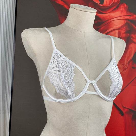 FREEDOMBEAUTY | FQ2599 White lace hollow steel tray bra, buttocks, garters, panties, pure lust woman suit, lace blue cross-border