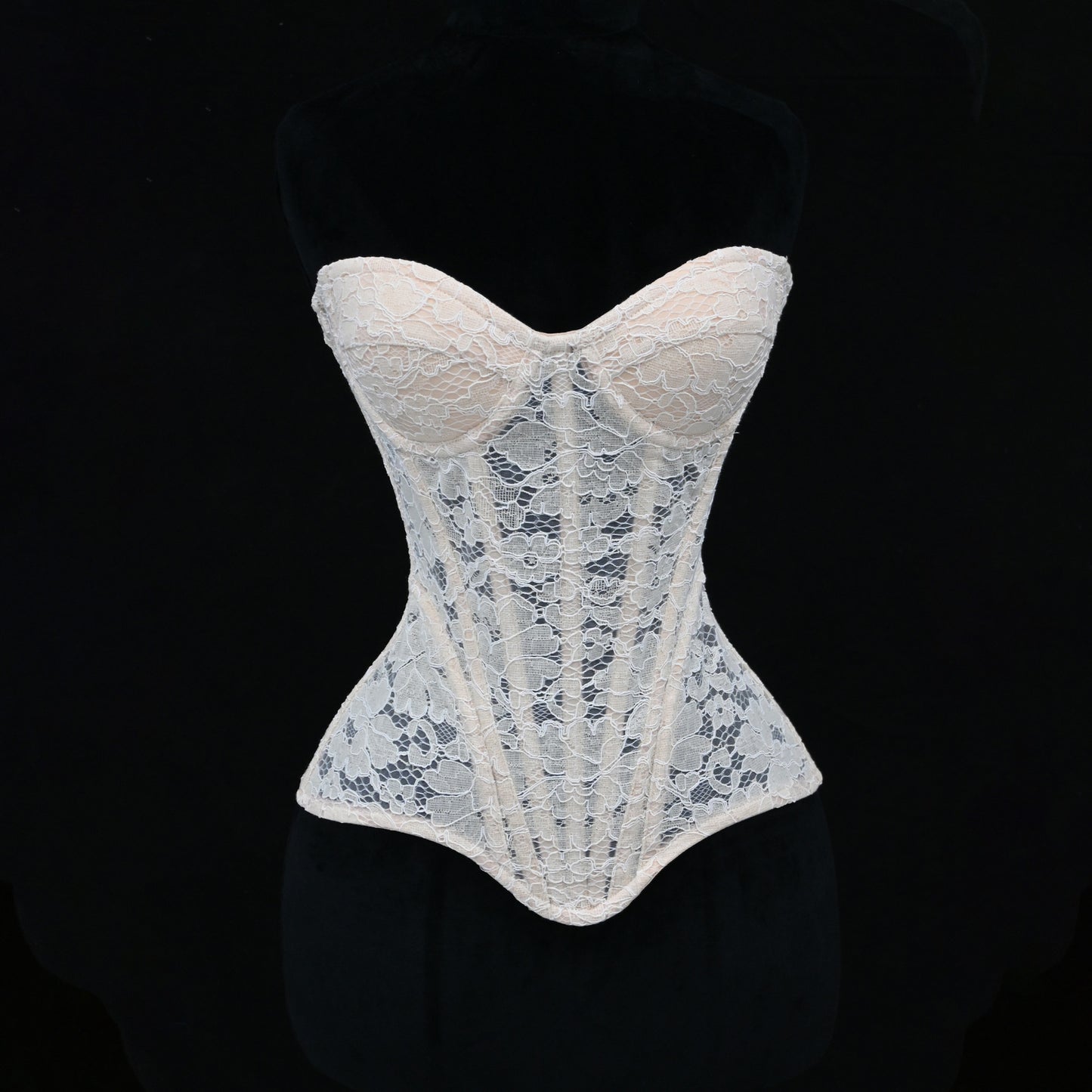 FREEDOMBEAUTY | 7026 French three-dimensional carved lace fashionable simple and versatile retro steel bra