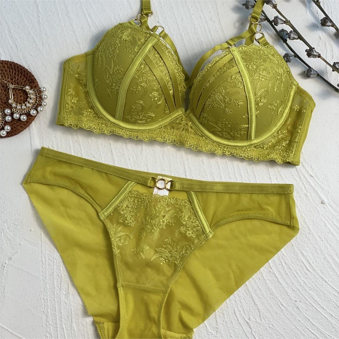 FREEDOMBEAUTY | Foreign trade sexy straps cross breast underwear push up gathering underwear big chest anti-sagging lace bra set