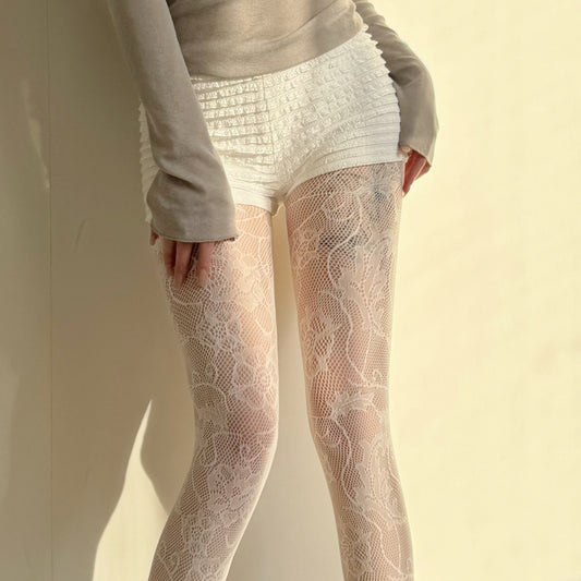 FREEDOMBEAUTY | New French romantic flower vine wound lace net socks fishing net socks pure desire wind white silk anti-hook bottom pantyhose