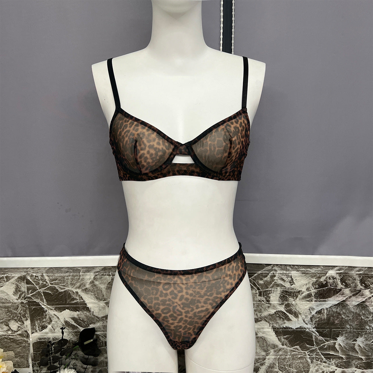 freedombeauty|Sexy leopard print underwear, French bra, ultra-thin mesh sex set, perspective.