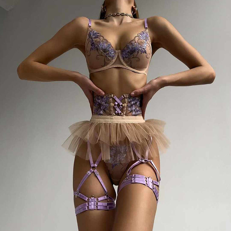 FREEDOMBEAUTY |Нижнее белье heavy industry embroidered lingerie women's fluffy small skirt three-piece set