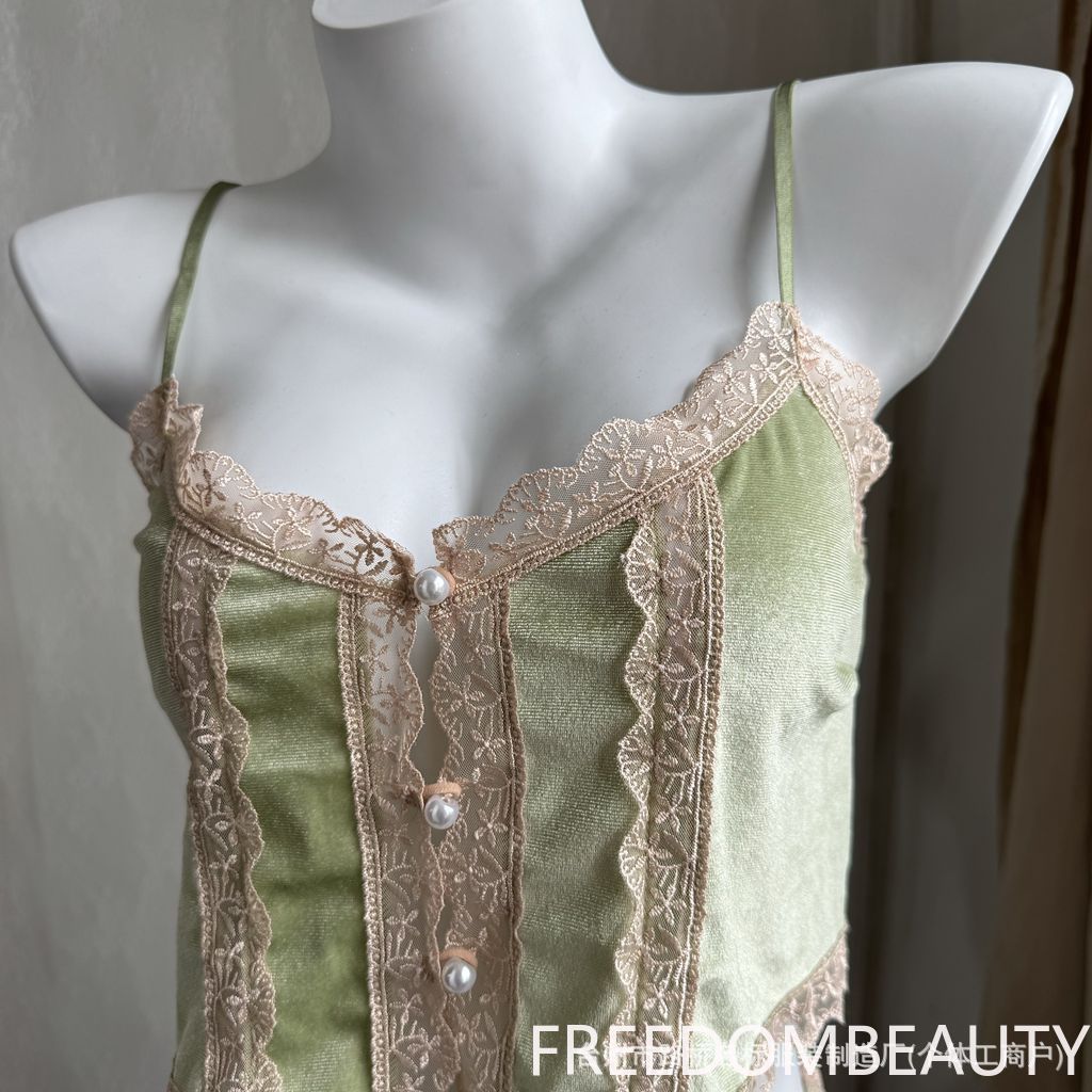 FREEDOMBEAUTY | 8018 Velvet Two-piece Sexy Pajamas Sexy Embroidered Loungewear without Removable Chest Pad