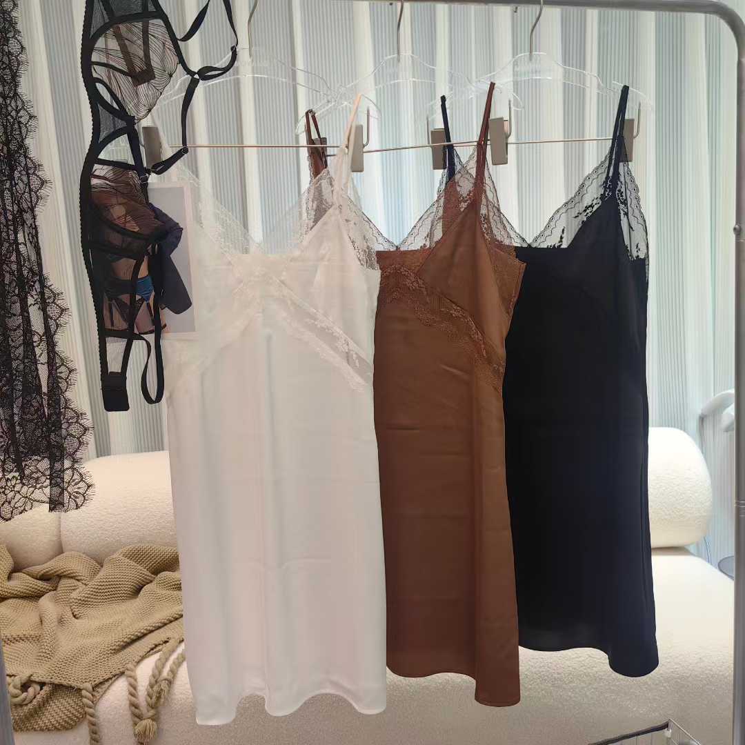 FREEDOMBEAUTY | Summer new sexy suspender pajamas pure desire wind embroidery V-neck pajamas foreign trade spring and summer silk dresses loungewear