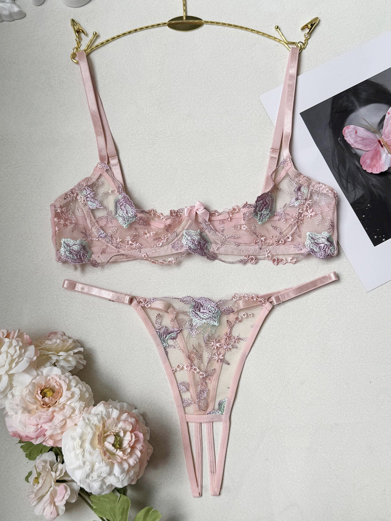 FREEDOMBEAUTY | European and American popular pink girl pure desire sexy high-end erotic underwear half tray comfortable steel ring gathering bra set