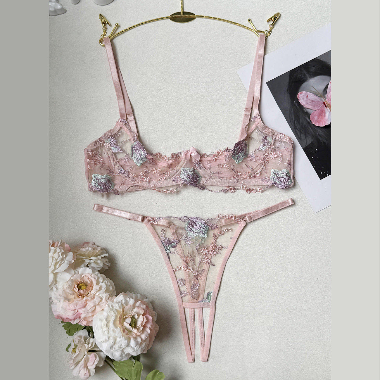 FREEDOMBEAUTY | European and American popular pink girl pure desire sexy high-end erotic underwear half tray comfortable steel ring gathering bra set