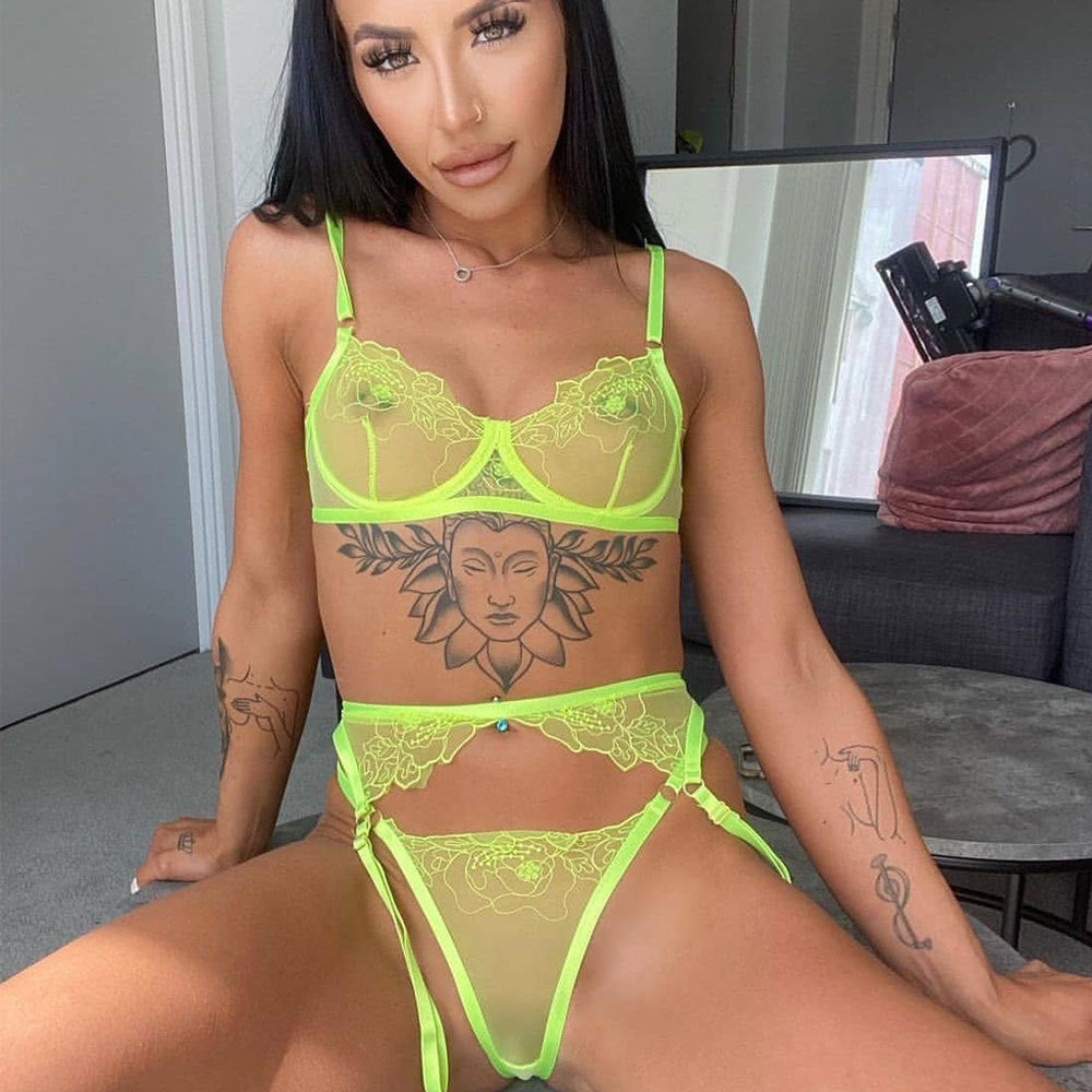 FREEDOMBEAUTY | Three-piece set of erotic underwear, hot-selling winter three-point fluorescent green perspective embroidery mesh splicing set