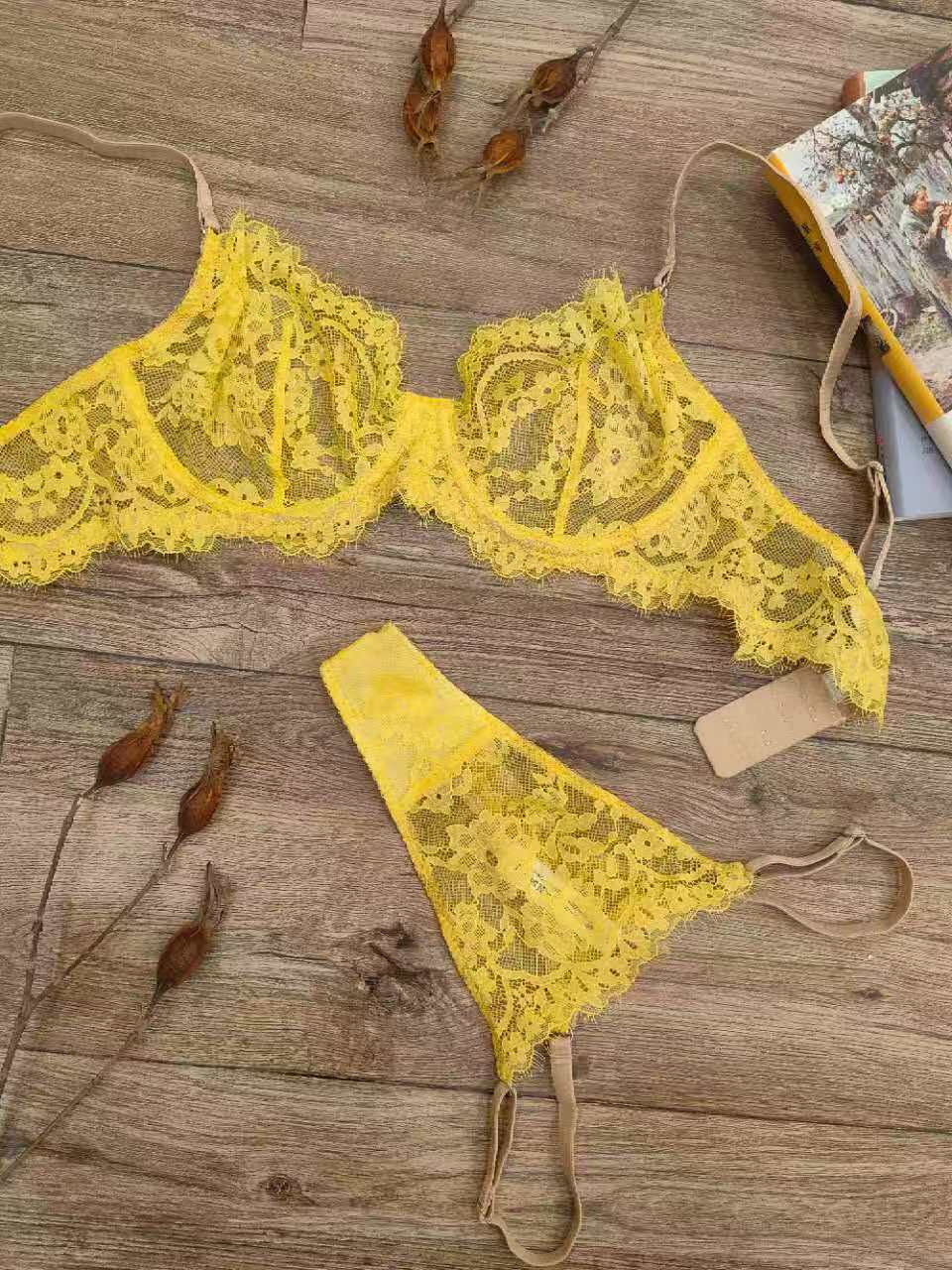 FREEDOMBEAUTY | French lace underwear sponge-free sexy bra foreign trade big breasts small gathering bra set Lingerie