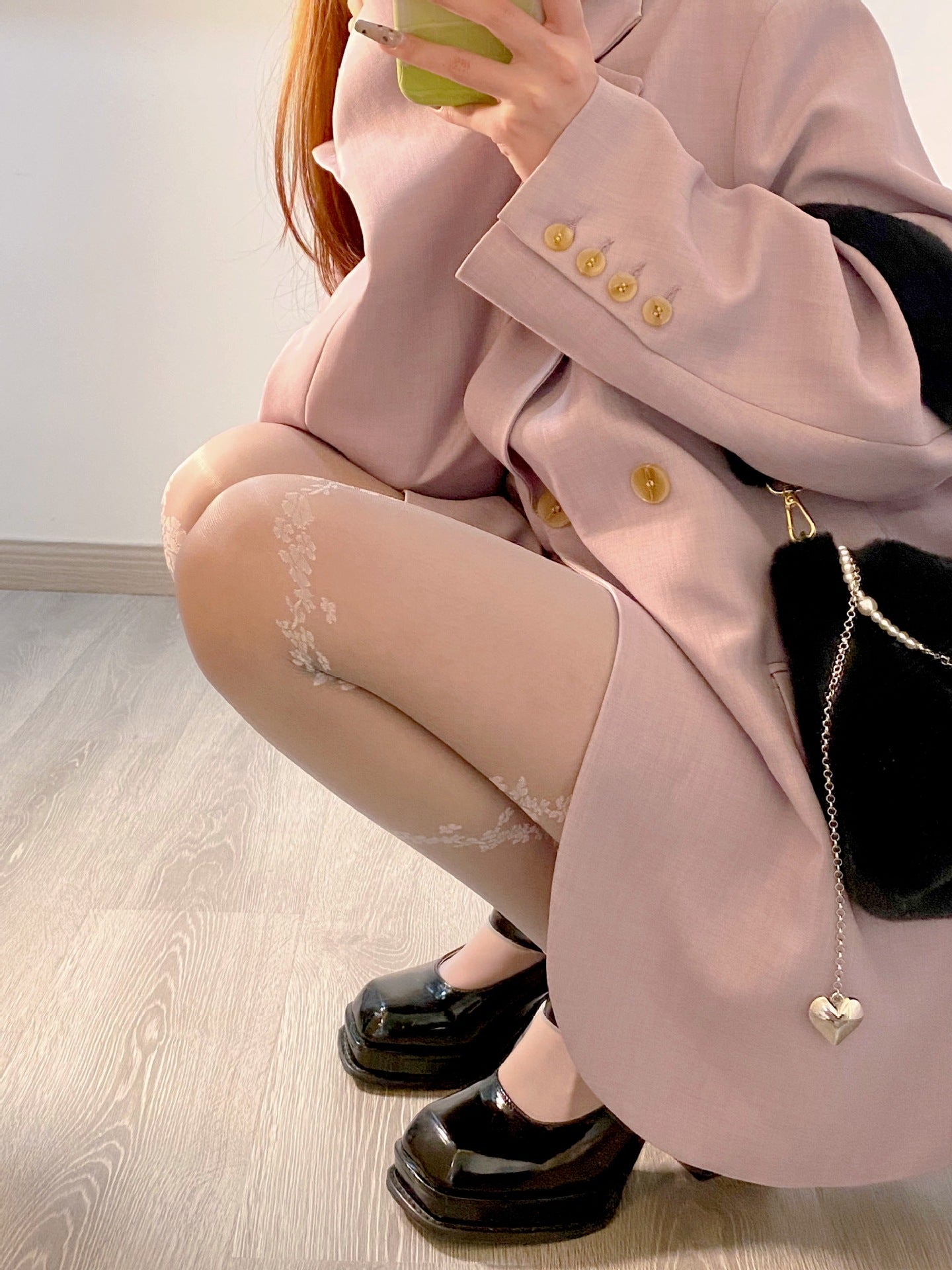 FREEDOMBEAUTY | New retro French rose garden pure desire white silk flower vine wrapped Japanese ultra-thin lace jacquard bottoming stockings