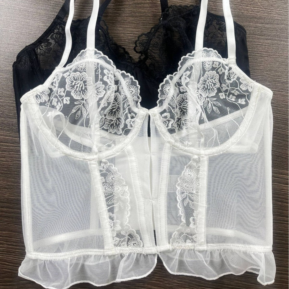 FREEDOMBEAUTY | New ultra-thin underwear French pure desire hollow lace embroidered fishbone garment garter sexy mesh bra set