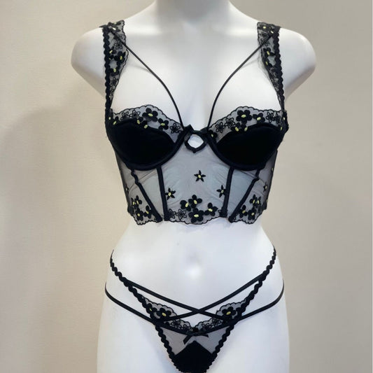FREEDOMBEAUTY | Niche embroidered lace pure desire sultry vest underwear set thin bra sexy bra set