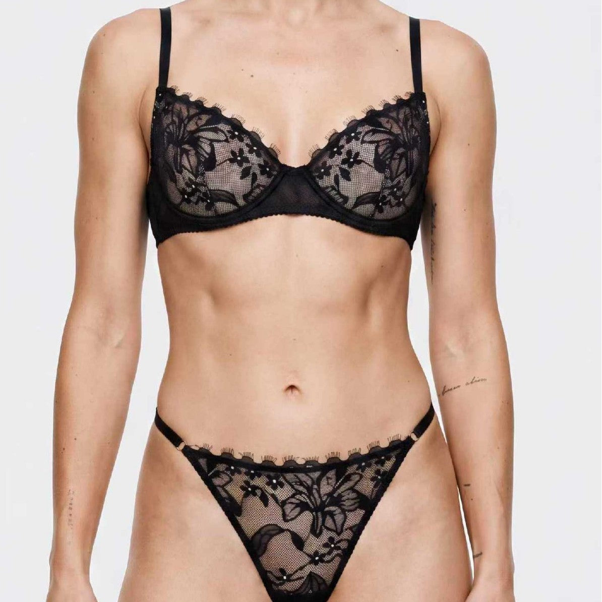 FREEDOMBEAUTY | Cross-border ultra-thin French lace eyelash edge underwear women's big breasts show small sexy bras foreign trade gathering bra set
