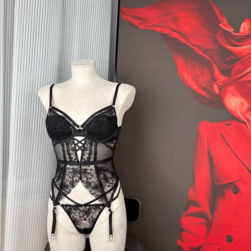 FREEDOMBEAUTY | FQ2873 Embroidery Sponge Tie Corset Garter Mesh Perspective Lingerie Seduction Black Christmas Red
