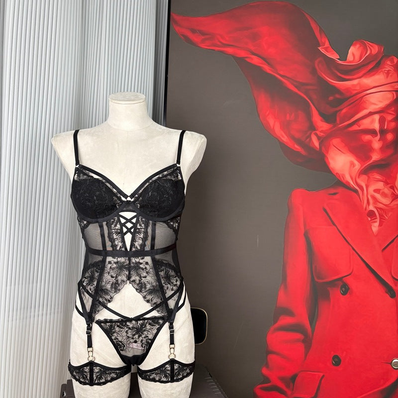 FREEDOMBEAUTY | FQ2873 Embroidery Sponge Tie Corset Garter Mesh Perspective Lingerie Seduction Black Christmas Red