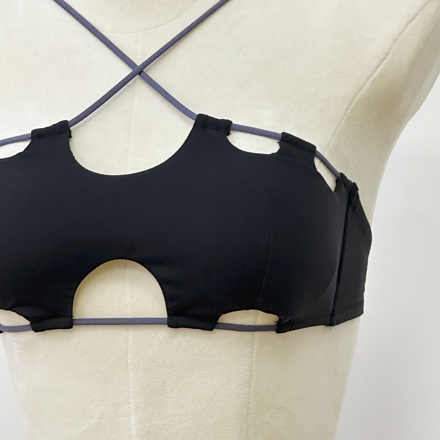 FREEDOMBEAUTY | Traceless neck cross small chest tube top underwear women's no steel ring breathable bra cover bikini swimsuit gathers thin styles