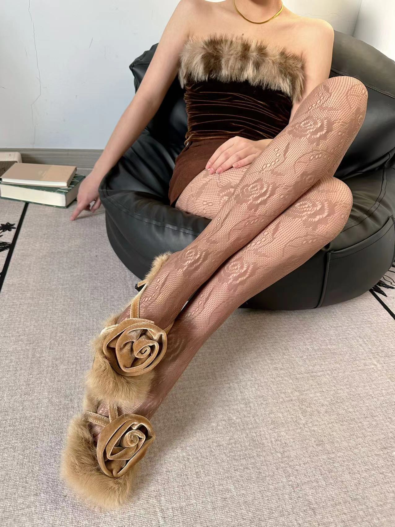 FREEDOMBEAUTY | Spring and summer new retro Chinese style rose hollow jacquard fishing net socks anti-hook bottom pantyhose women