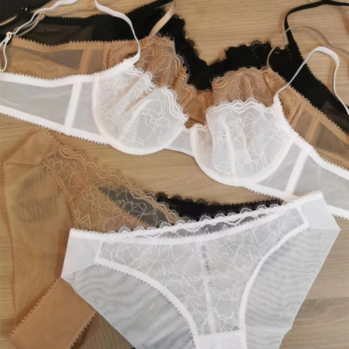 FREEDOMBEAUTY | French lace underwear sexy ultra-thin embroidery big breasts show small gathering bra cross-border European and American steel tray bra set
