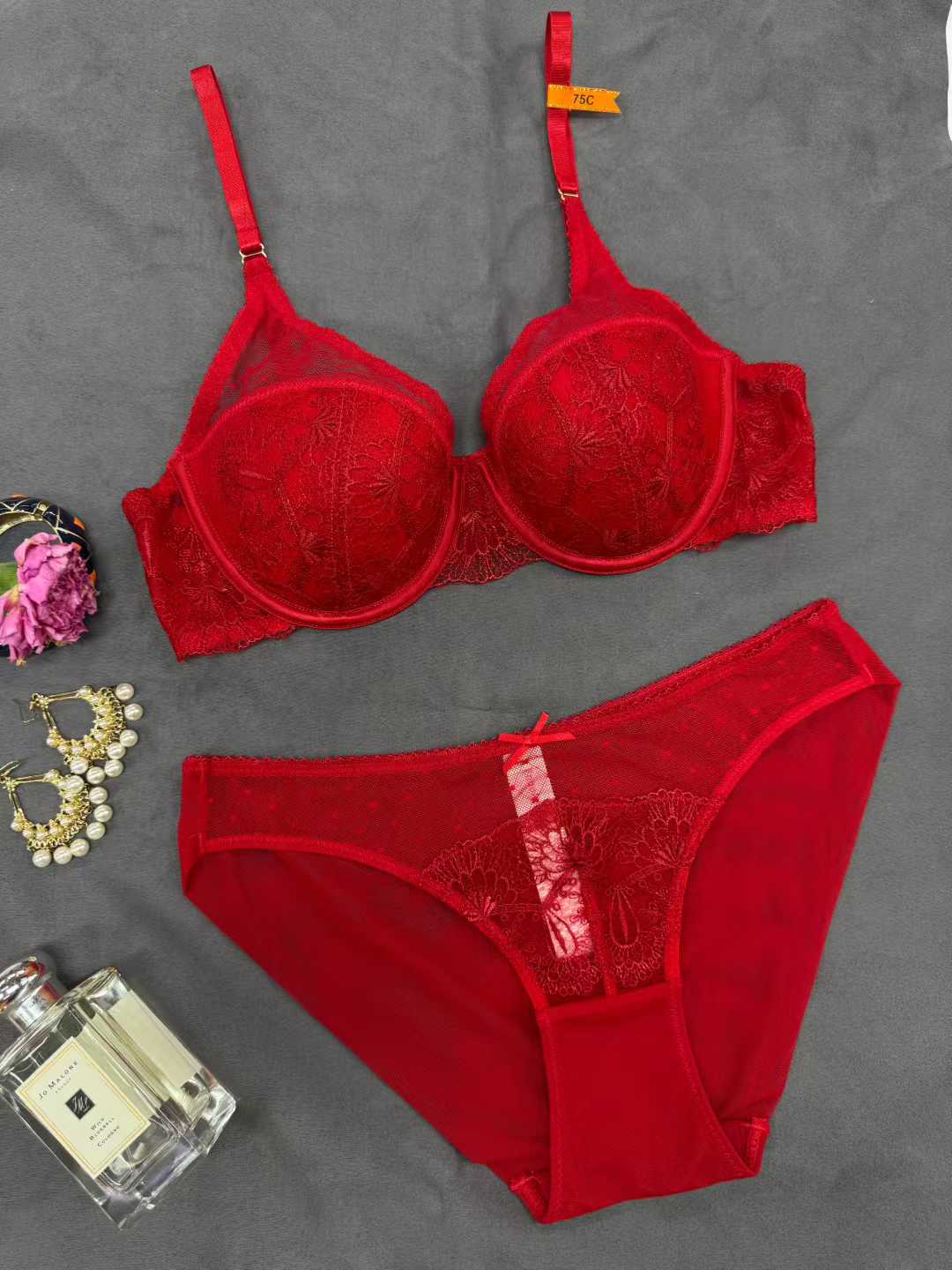 FREEDOMBEAUTY | Foreign trade underwear new European and American style thin style big chest shows small sexy half cup bra breathable gathering bra cover