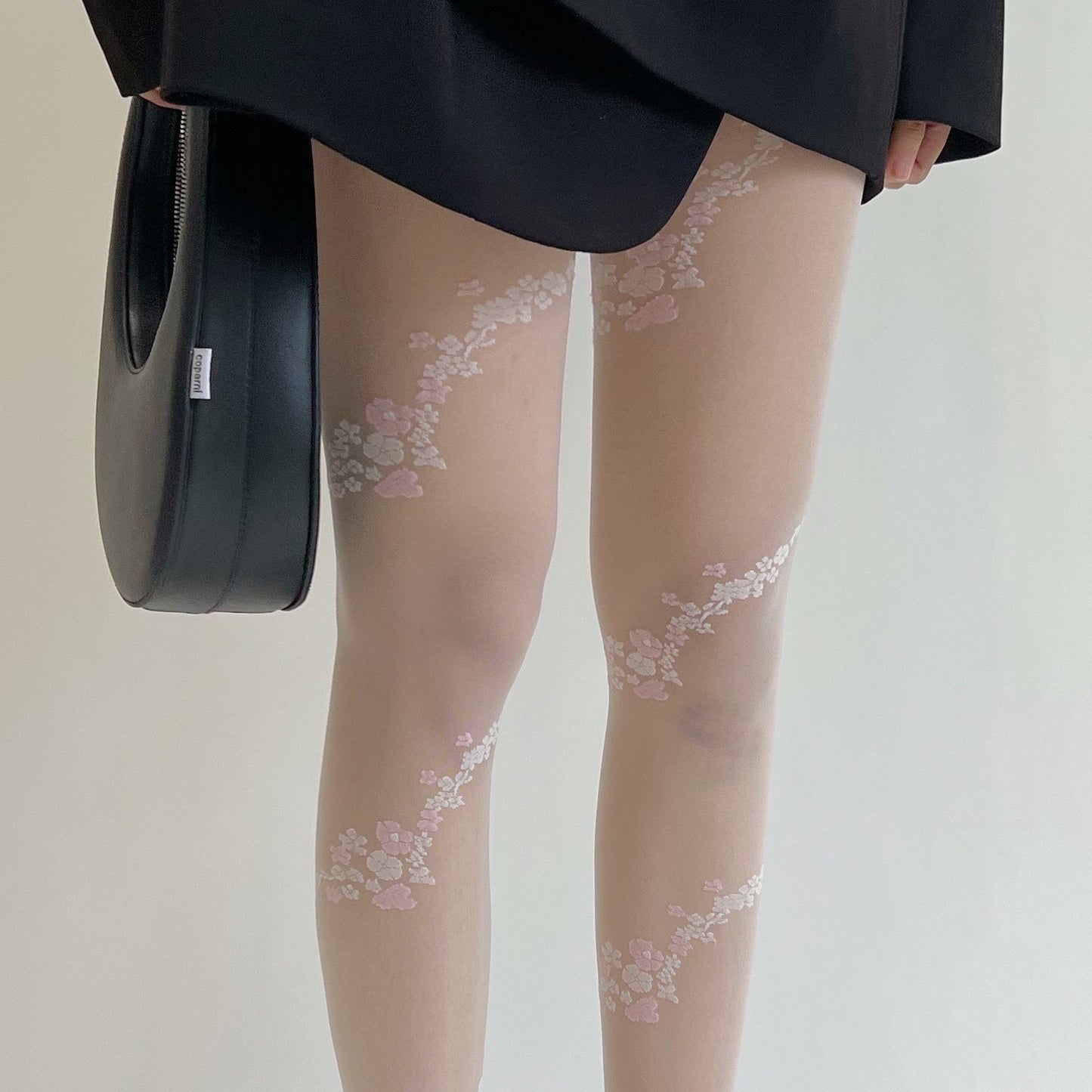 FREEDOMBEAUTY | New retro French rose garden pure desire white silk flower vine wrapped Japanese ultra-thin lace jacquard bottoming stockings