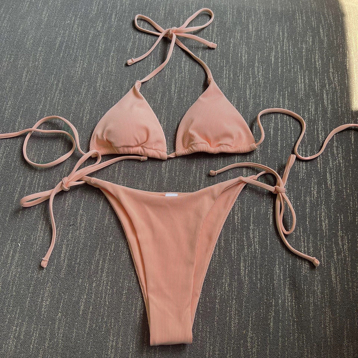 FREEDOMBEAUTY | 2025 new European and American sexy three-point bikini split swimsuit women's beach hot spring swimsuit bikini