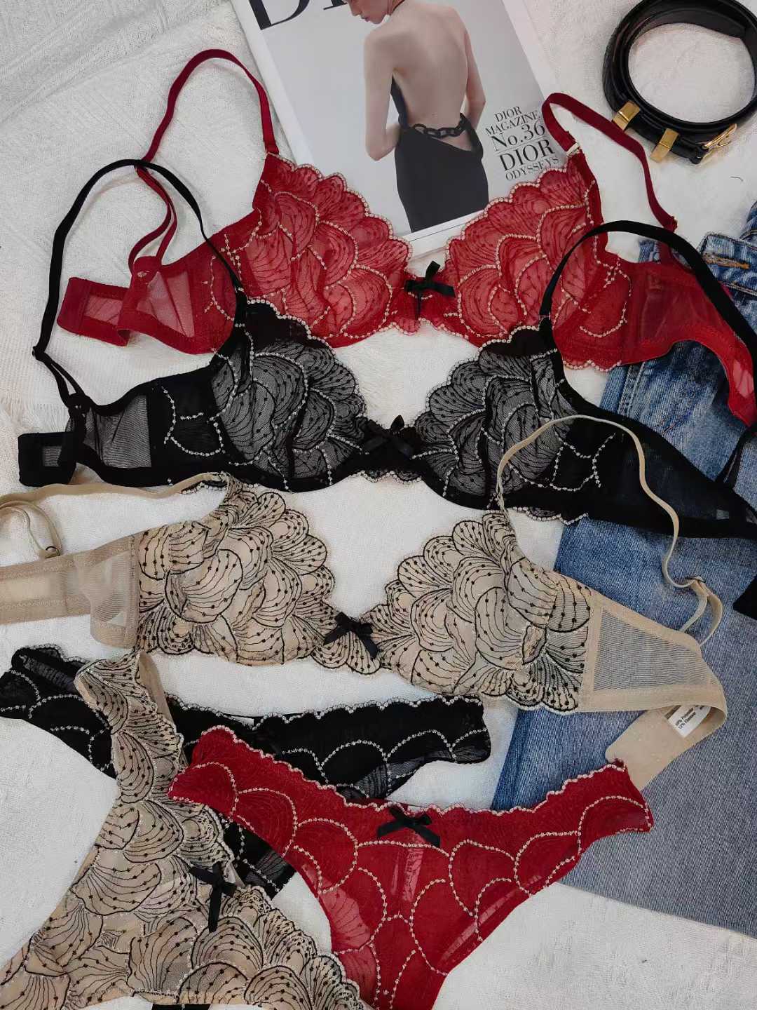 FREEDOMBEAUTY | Cross-border sexy Phnom Penh lace underwear ultra-thin chest display small steel ring anti-sagging gathering bra set Sexy Bra