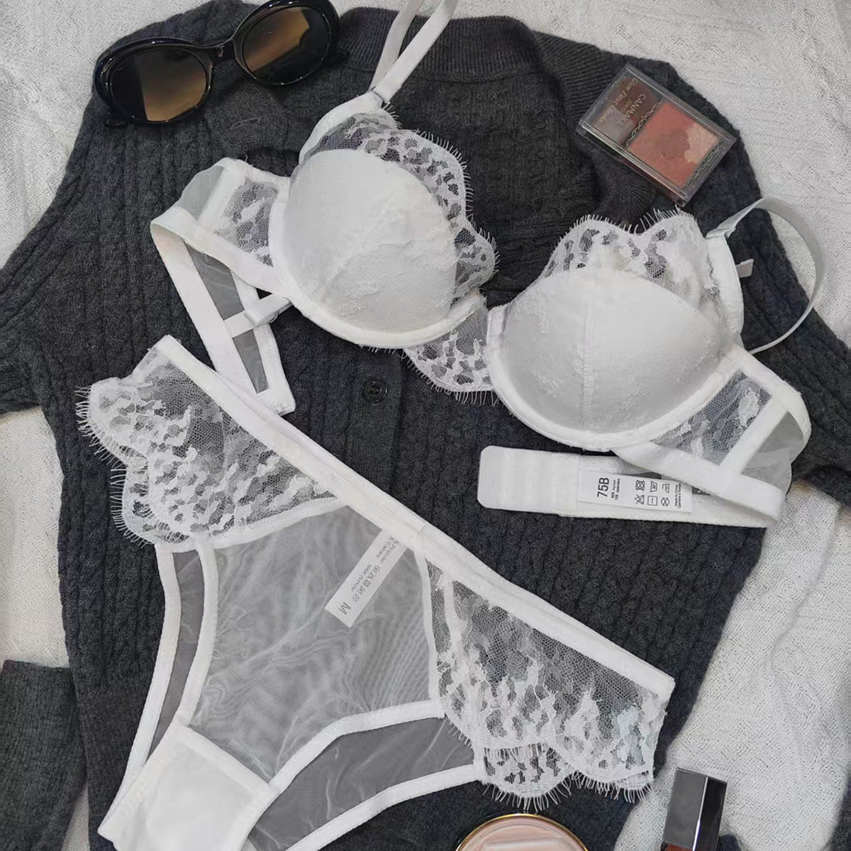 FREEDOMBEAUTY | European and American foreign trade French sexy underwear thin embroidered lace underwear women's big breasts show small anti-sagging bra set