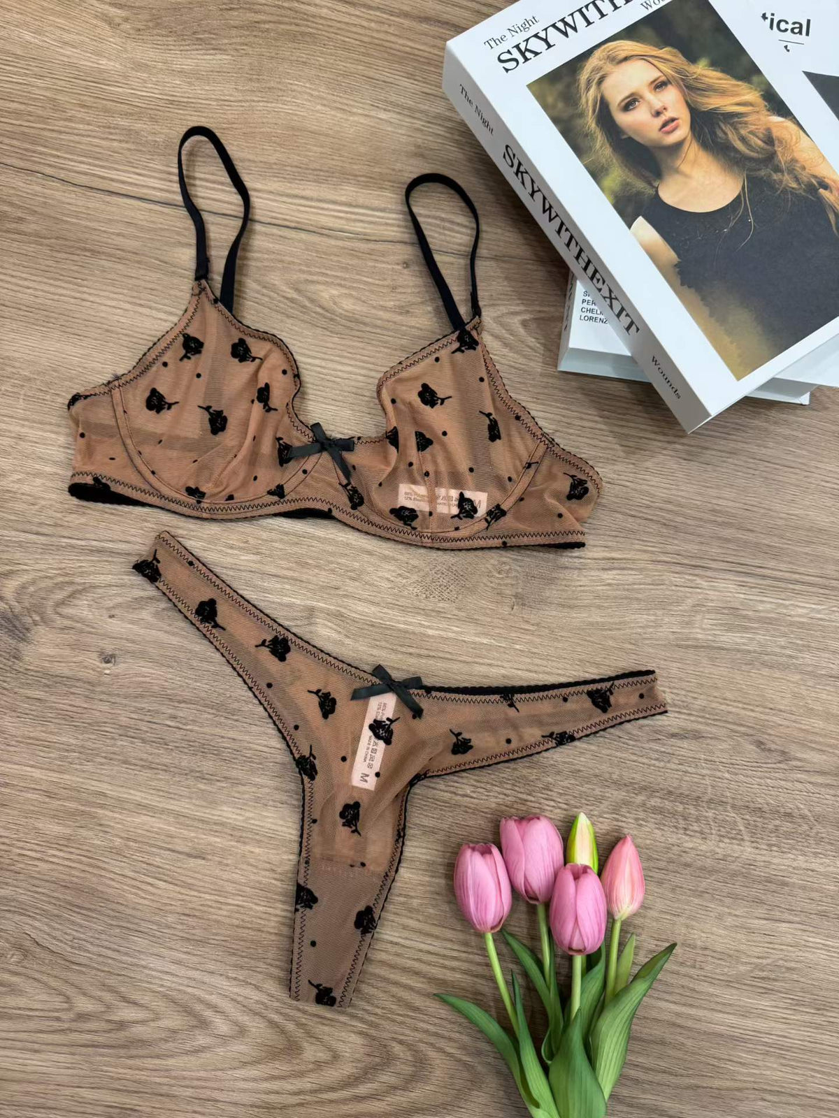 FREEDOMBEAUTY | Sexy lingerie thin flocking embroidered French underwear big breasts small gathering bra set Sexy Bra