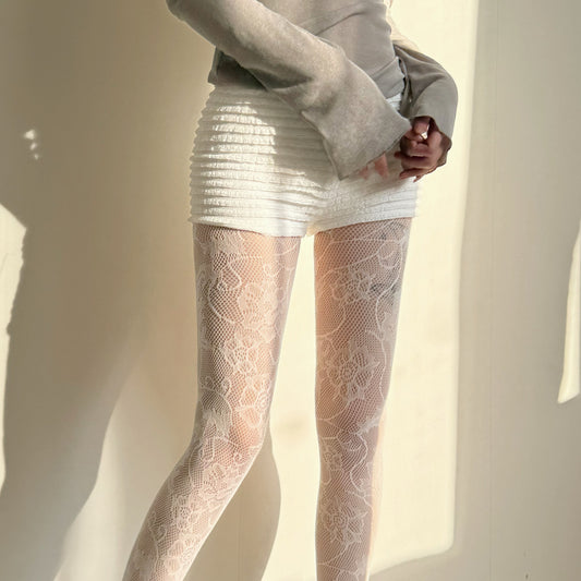 FREEDOMBEAUTY | New French romantic flower vine wound lace net socks fishing net socks pure desire wind white silk anti-hook bottom pantyhose