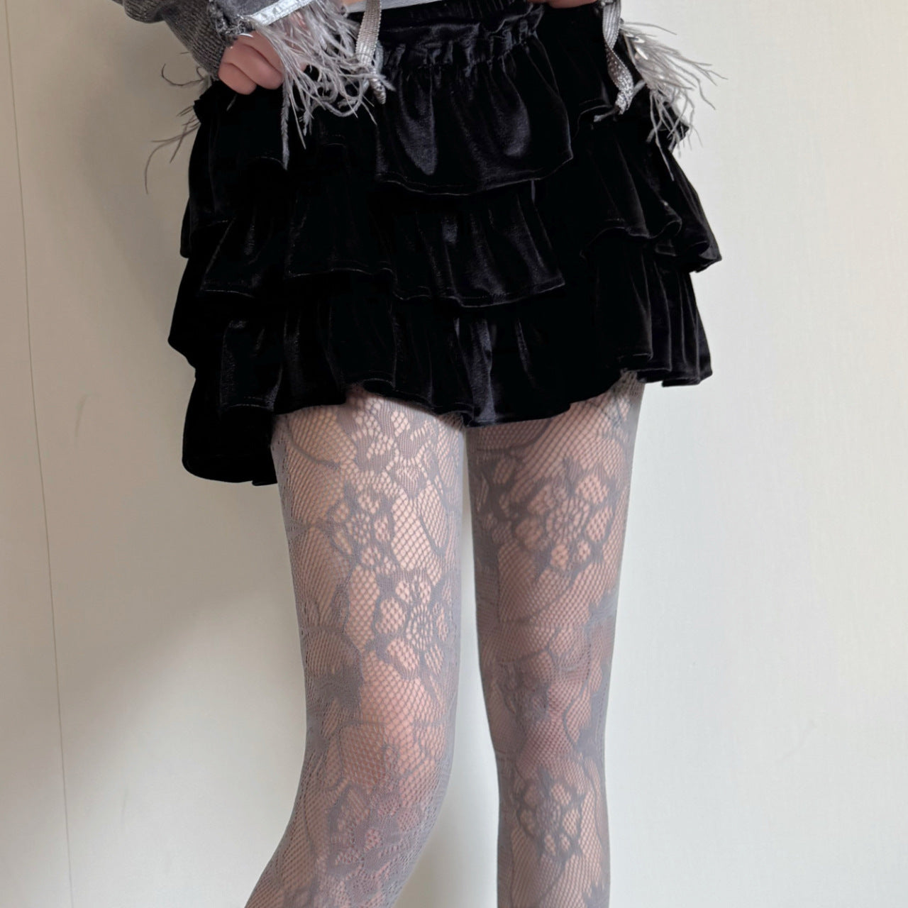 FREEDOMBEAUTY | New French romantic flower vine wound lace net socks fishing net socks pure desire wind white silk anti-hook bottom pantyhose