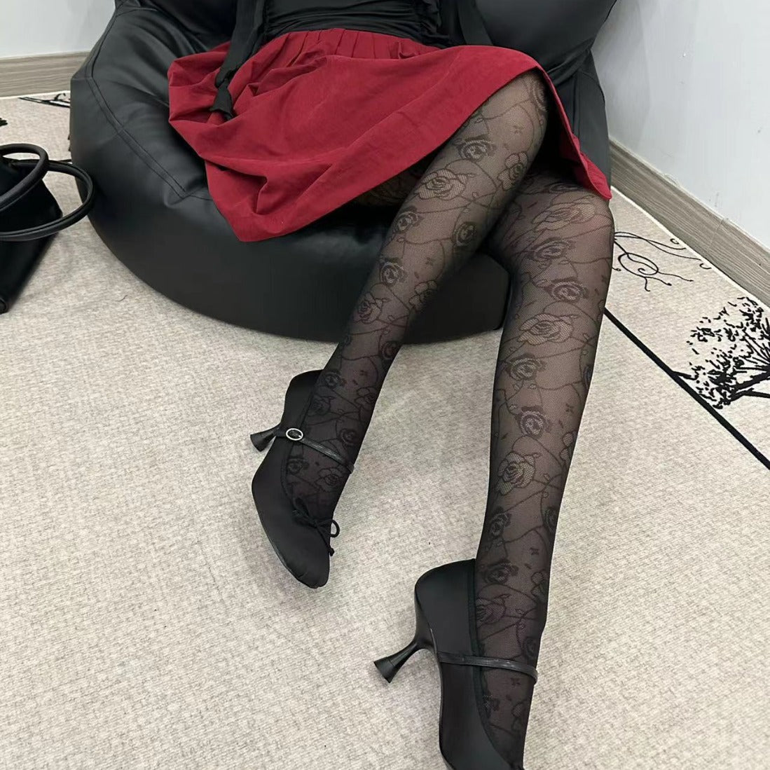 FREEDOMBEAUTY | Spring and summer new French retro rose princess branch vine winding niche elegant versatile milk white stockings pantyhose