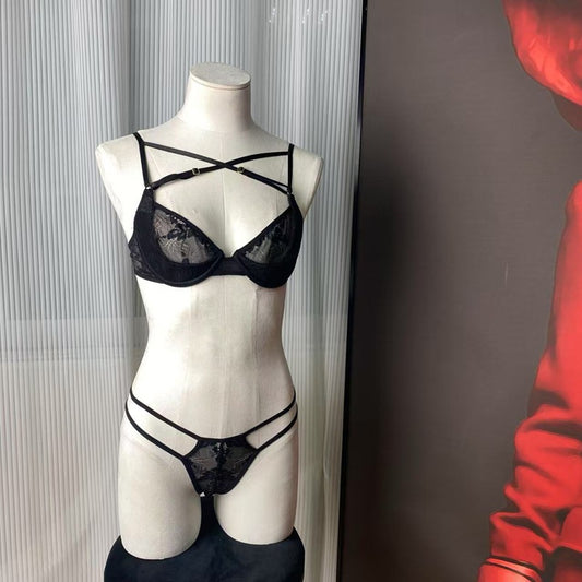 FREEDOMBEAUTY | FQ2977 French steel rim sponge pad light gathering lace bra low waist thong women's thin suit pure desire