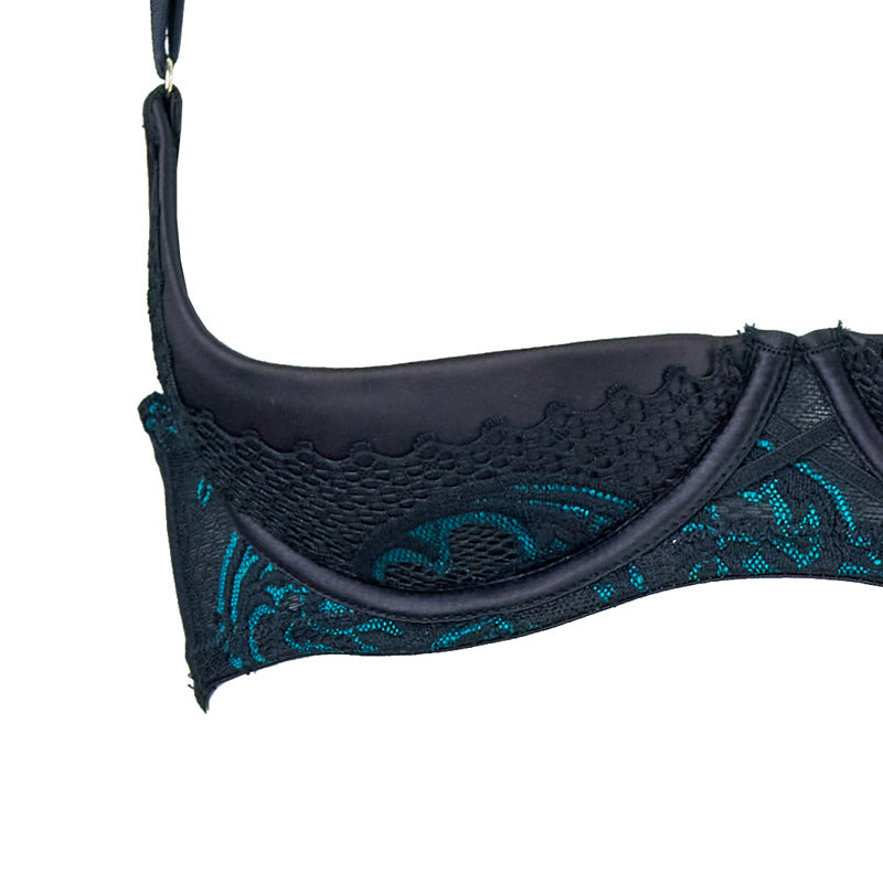 FREEDOMBEAUTY | FQ2836M201 Pure color contrasting lace satin sponge tray cross strap bra free panties sexy