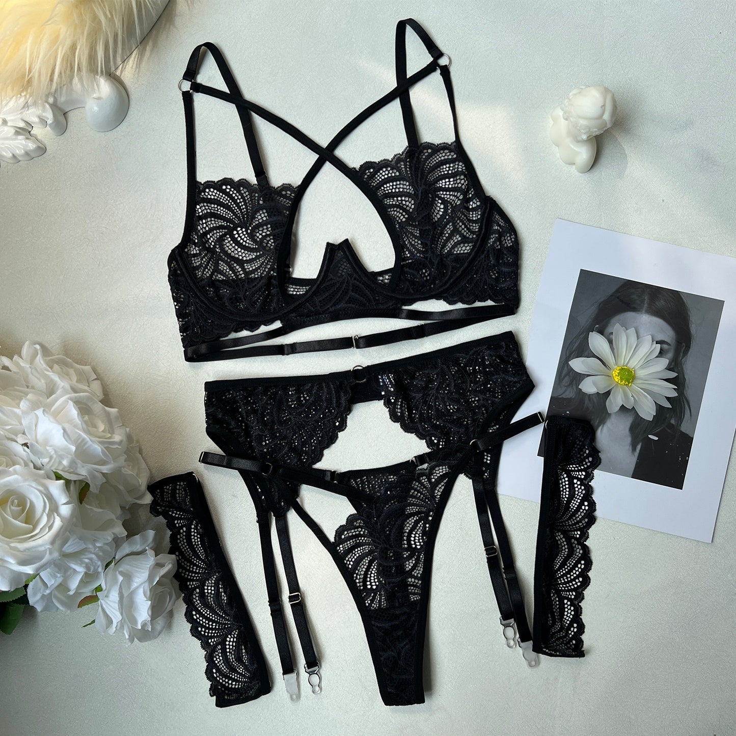 FREEDOMBEAUTY | European and American love situation new bra sexy lace steel ring gathering cross webbing hollow love underwear
