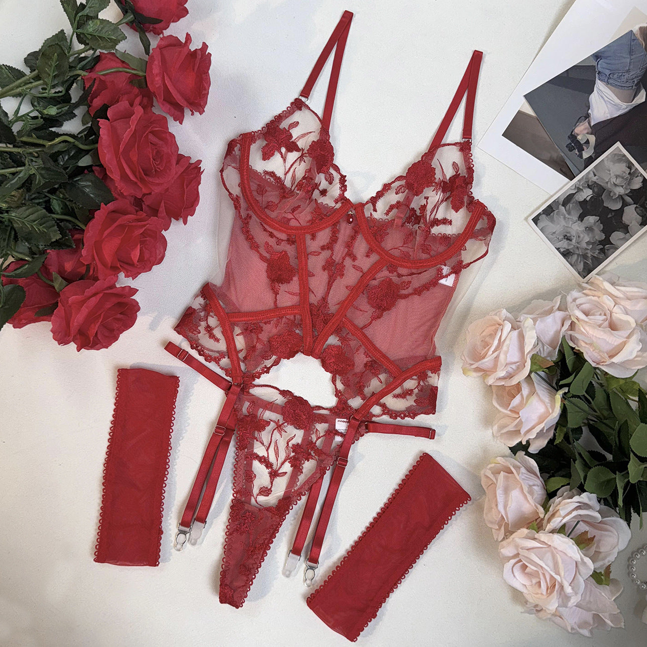 FREEDOMBEAUTY | Popular Sexy Temptation Mesh Splicing Heavy Industry Embroidery Mesh 3-piece Bra Set