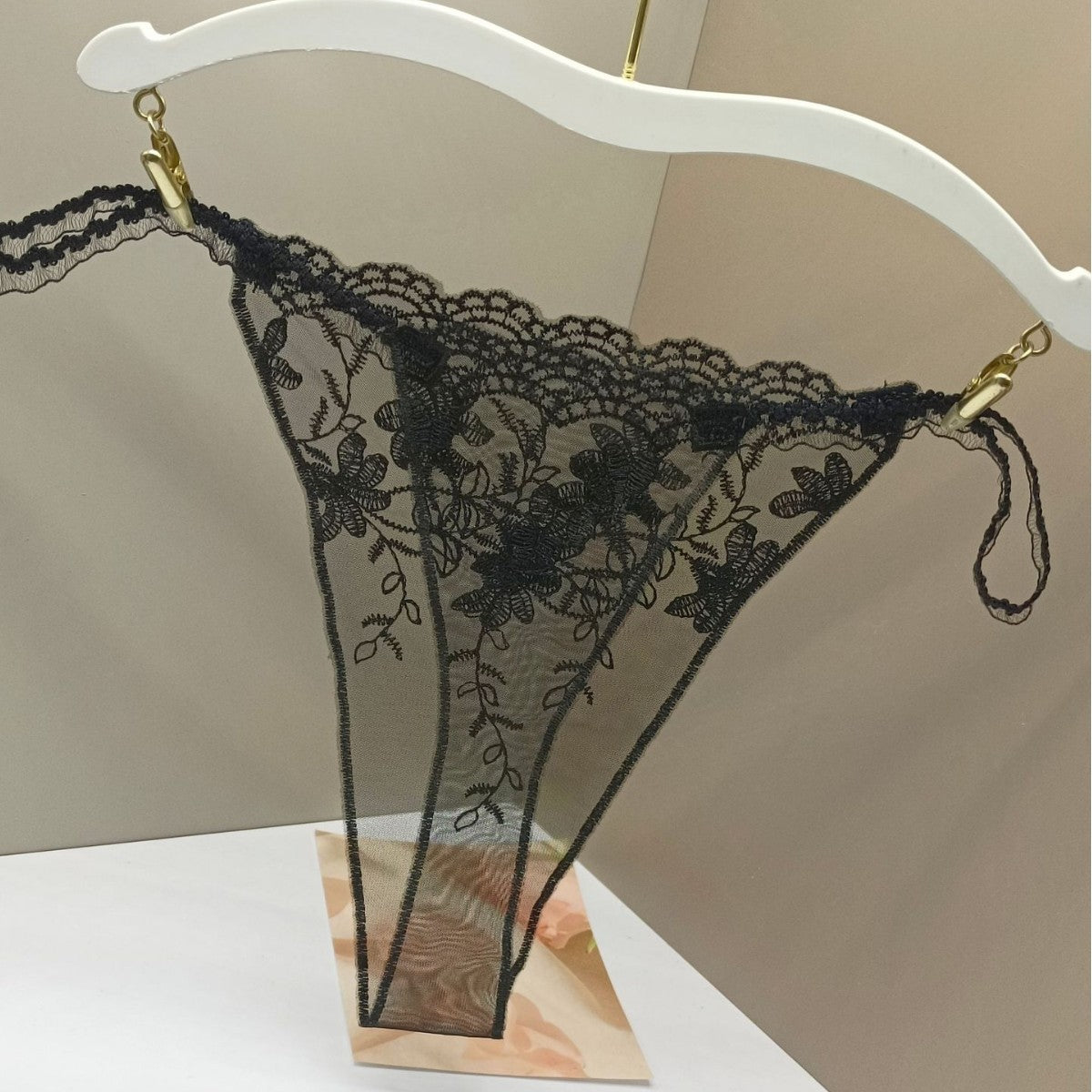 FREEDOMBEAUTY | New pattern embroidery three-color mesh color matching sexy perspective light women's crotchless lace T-pants