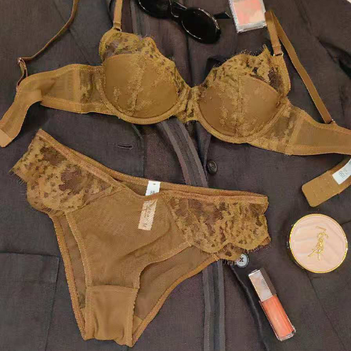 FREEDOMBEAUTY | European and American foreign trade French sexy underwear thin embroidered lace underwear women's big breasts show small anti-sagging bra set