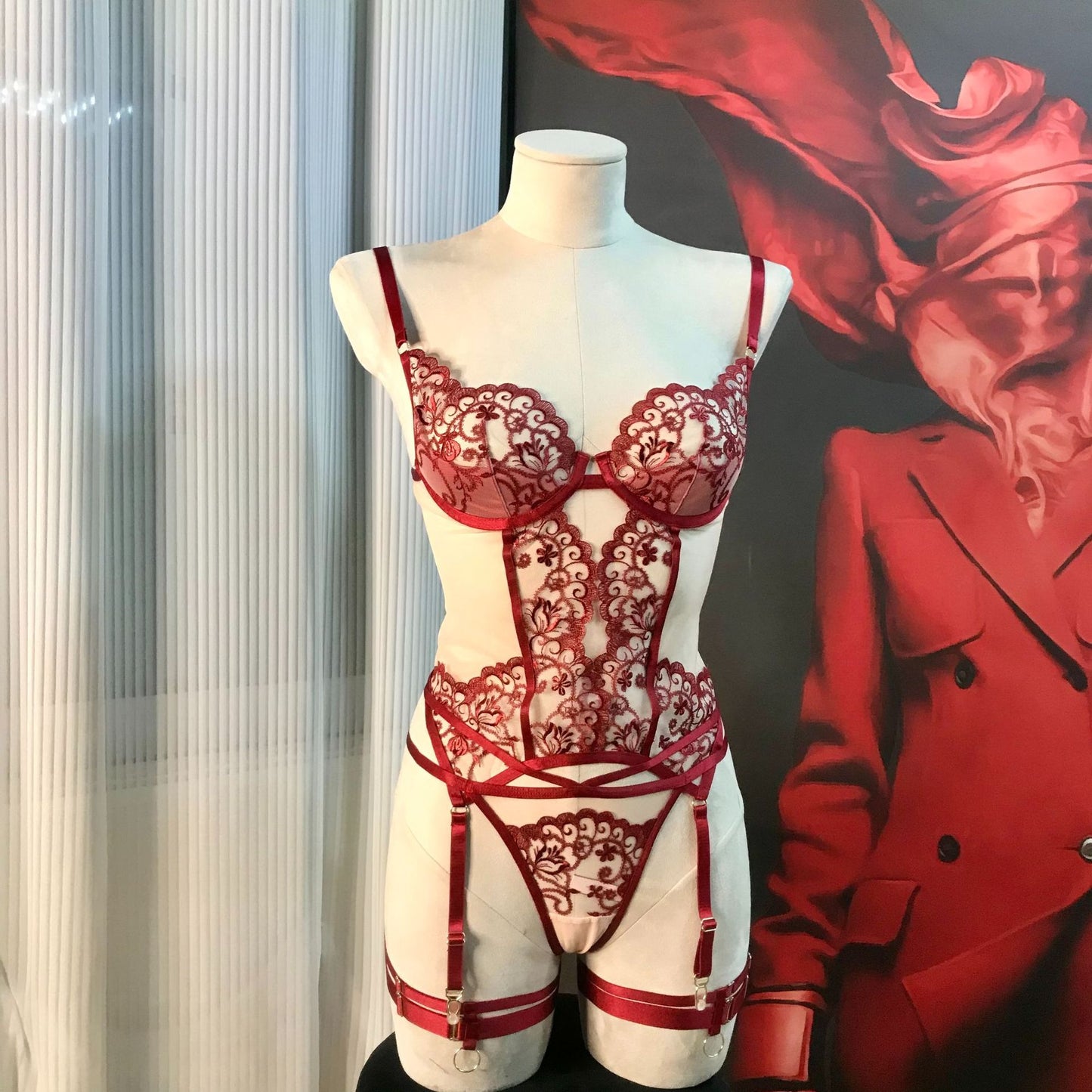 Freedombeauty | FQ2859 High Quality Mesh Embroidery Perspective Sexy Hollow Steel Rings Shapewear Thong Leg Ring Adjustable