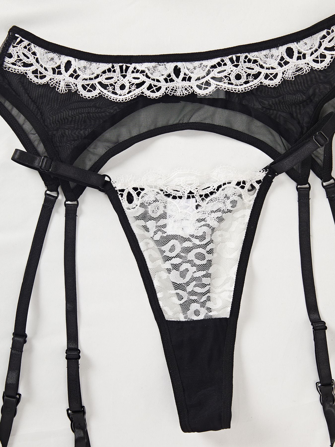 FreedomBeauty | INS Internet celebrity fashion new sexy lace mesh matching and contrasting color erotic underwear three-piece set